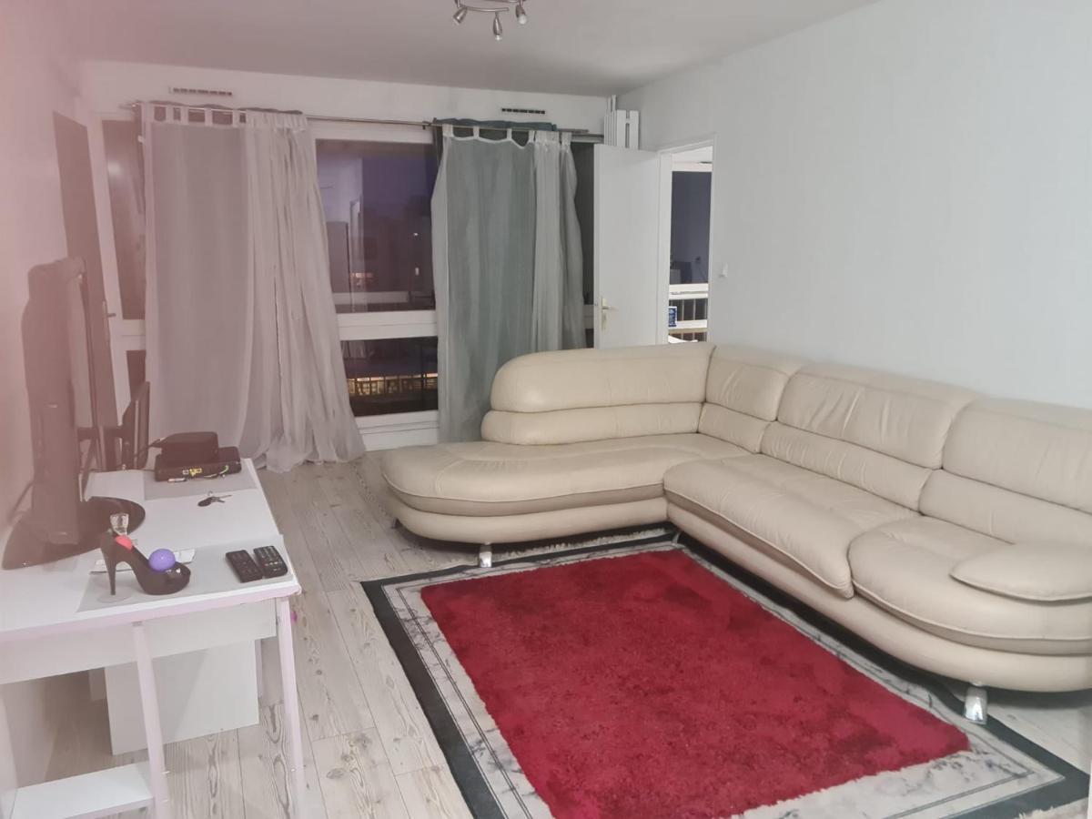 Chez Bernadette Apartment Vandoeuvre-les-Nancy Luaran gambar